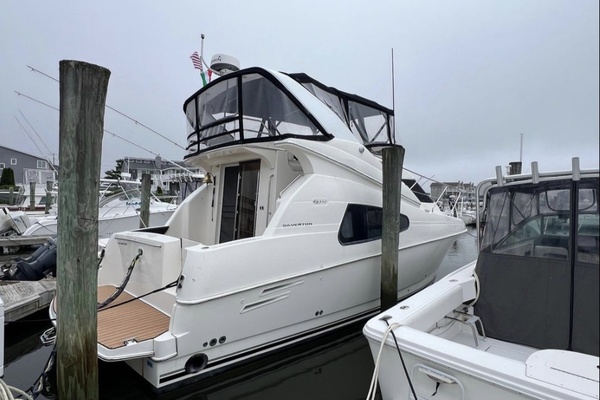 33ft Silverton Yacht For Sale
