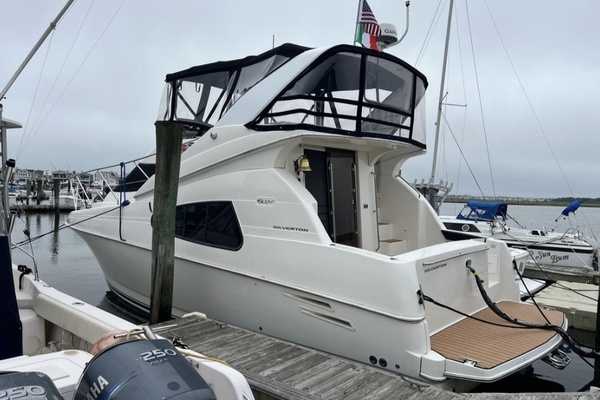 33-ft-Silverton-2001-- Beach Haven New Jersey United States  yacht for sale