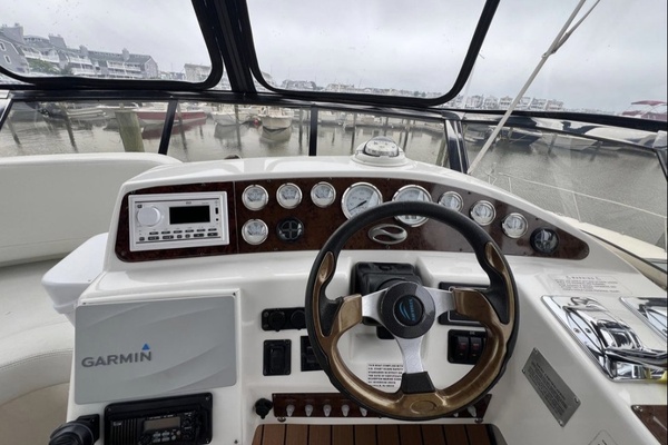 33ft Silverton Yacht For Sale