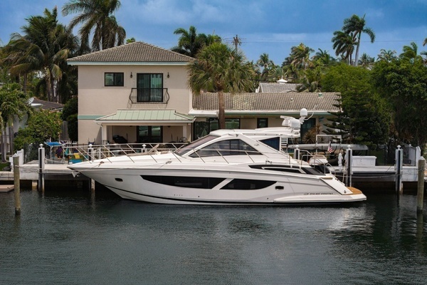 Regal 53 Sport Coupe Yacht For Sale