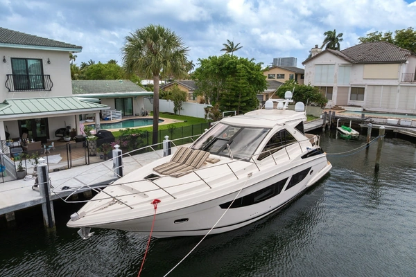 2017 Regal 53