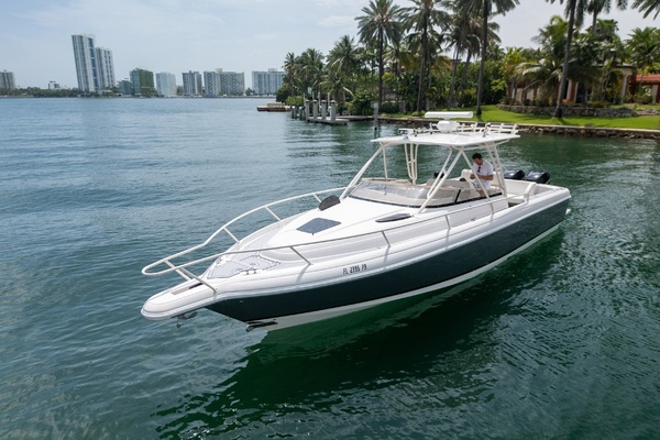 35ft Intrepid Yacht For Sale