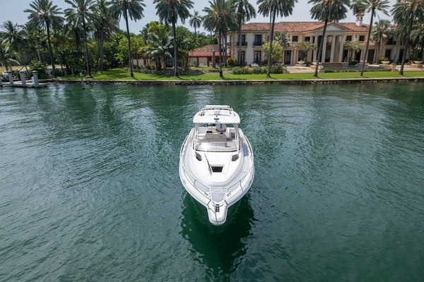 35ft Intrepid Yacht For Sale