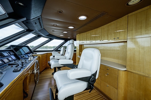 1997 Delta Marine 122