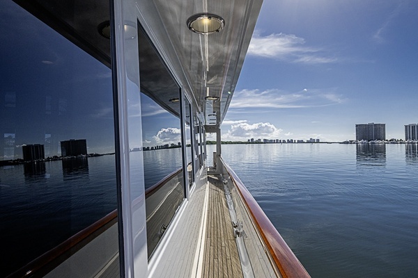 1997 Delta Marine 122