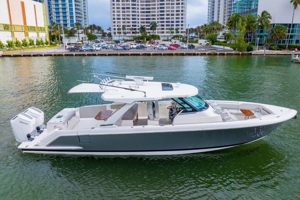 43-ft-Tiara Yachts-2024-43 LS-Nailed it Fort Lauderdale Florida United States  yacht for sale