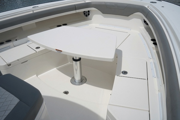 Regulator 37 Yacht For Sale