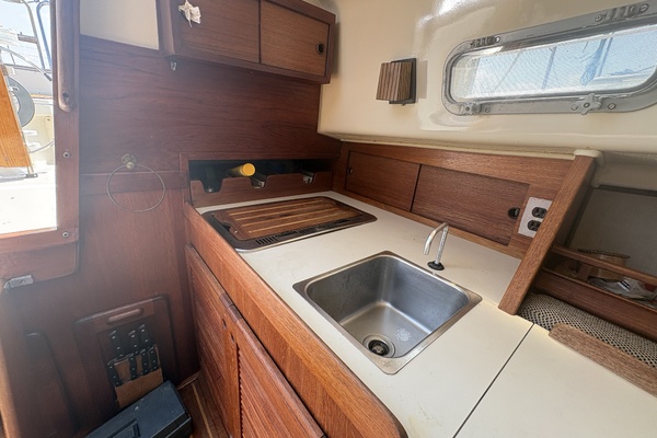 27ft Island Packet Yacht For Sale
