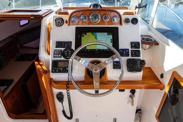 Helm Station