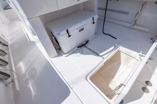29ft Everglades Yacht For Sale