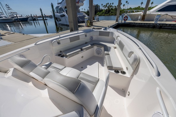 29ft Everglades Yacht For Sale