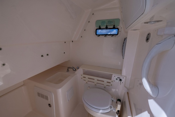 29ft Everglades Yacht For Sale