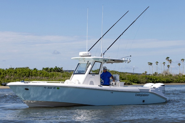 29ft Everglades Yacht For Sale