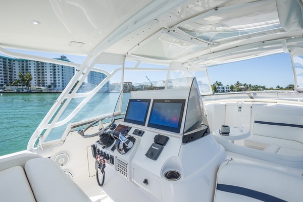 40ft Intrepid Yacht For Sale