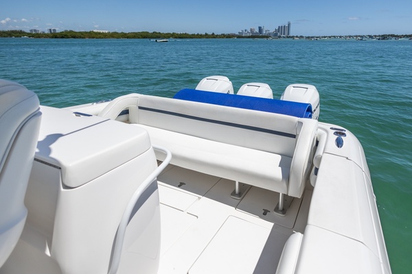 40ft Intrepid Yacht For Sale