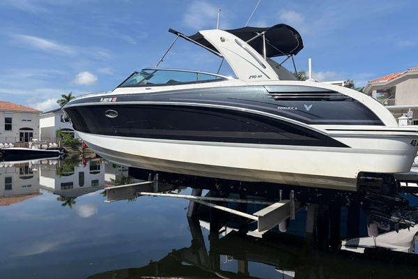 29-ft-Formula-2017-290 Bowrider- Hallandale Beach Florida United States  yacht for sale