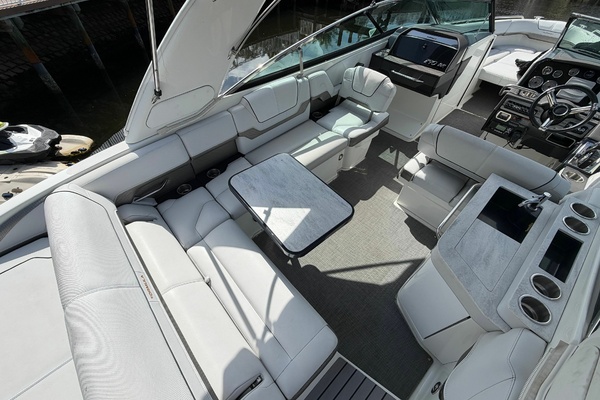 29ft Formula Yacht For Sale