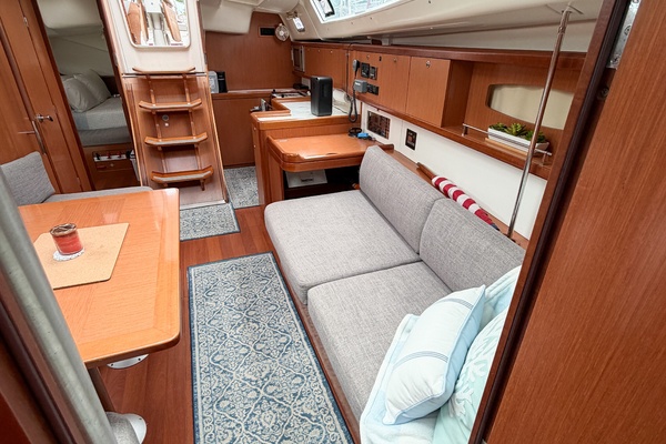 BLACKFIN 40ft Beneteau Yacht For Sale