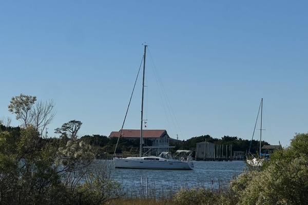Photo of the 2009 Beneteau Oceanis 40 "BLACKFIN"
