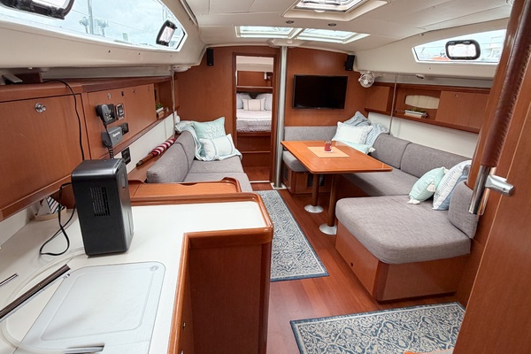 BLACKFIN 40ft Beneteau Yacht For Sale