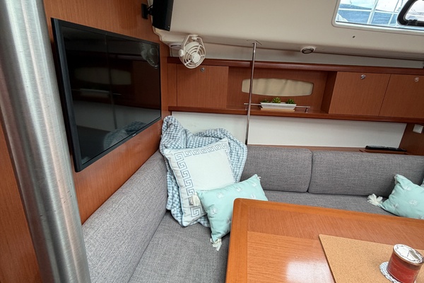 BLACKFIN 40ft Beneteau Yacht For Sale