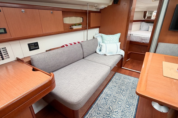 BLACKFIN 40ft Beneteau Yacht For Sale