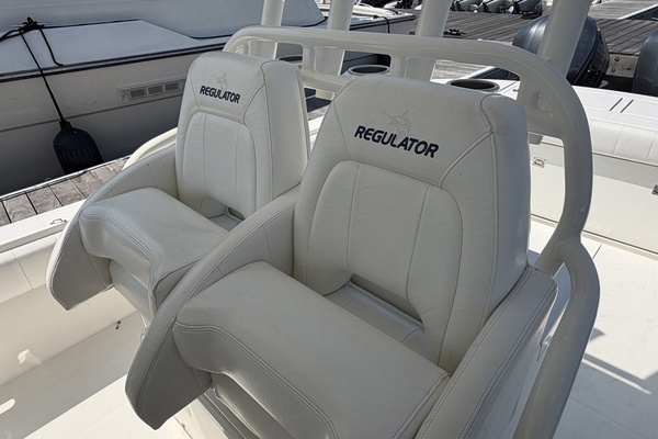 34ft Regulator Yacht For Sale