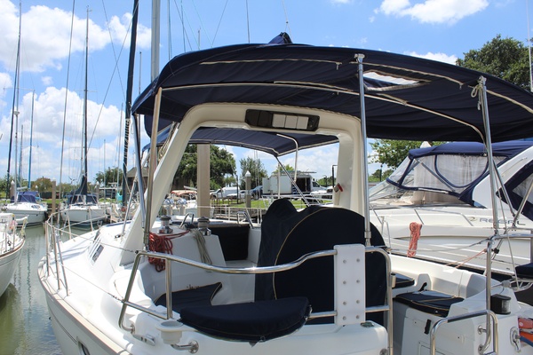 Emma Girl 43ft Hunter Yacht For Sale