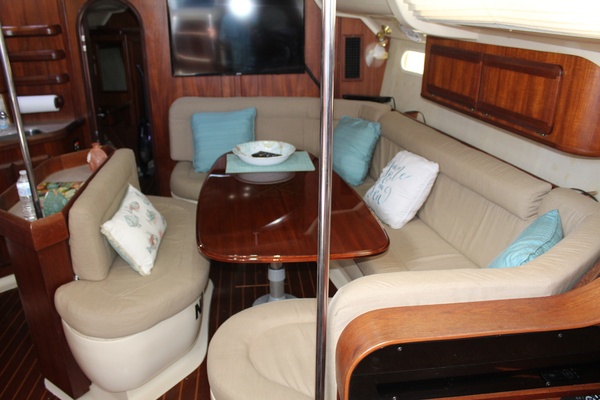 Emma Girl 43ft Hunter Yacht For Sale