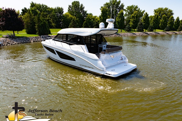 Builders Risk 42ft Regal Yacht For Sale