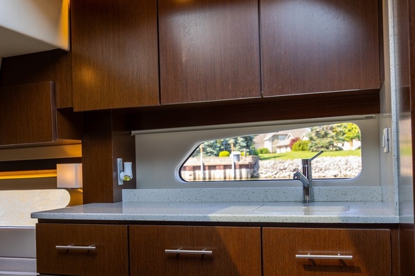 Builders Risk 42ft Regal Yacht For Sale