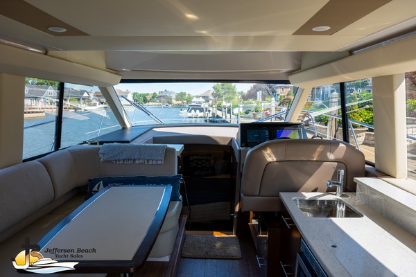 Builders Risk 42ft Regal Yacht For Sale