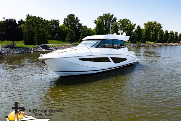 Builders Risk 42ft Regal Yacht For Sale
