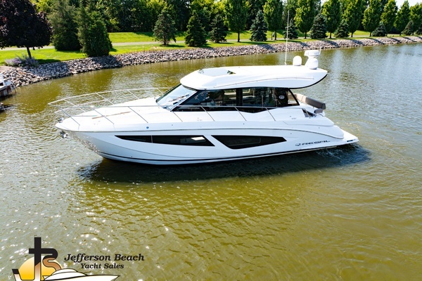 42-ft-Regal-2018-42 Grand Coupe-Builders Risk Sandusky Ohio United States  yacht for sale