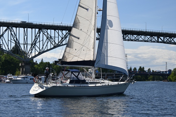 CORELLIAN 40ft C amp C Yacht For Sale
