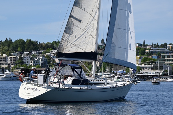 CORELLIAN 40ft C amp C Yacht For Sale