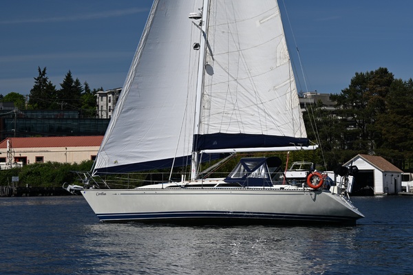 CORELLIAN 40ft C amp C Yacht For Sale