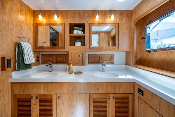 Owner Head Looking Aft