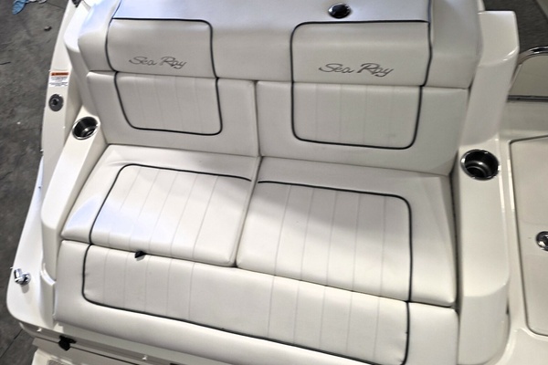 26ft Sea Ray Yacht For Sale