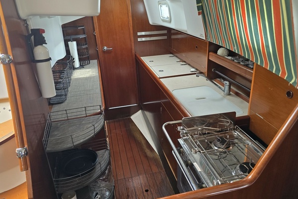 Second Wind 36ft Beneteau Yacht For Sale