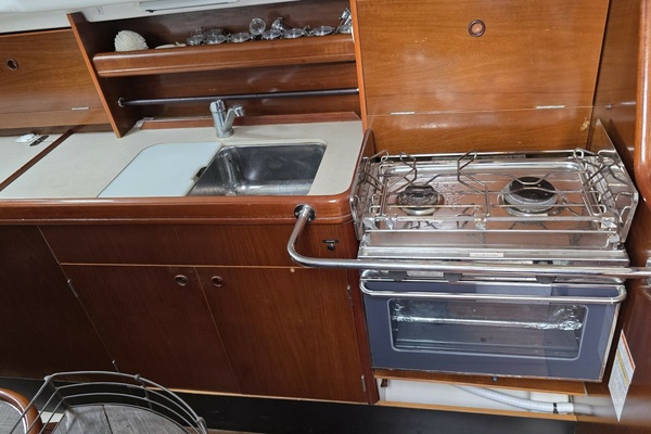 Second Wind 36ft Beneteau Yacht For Sale