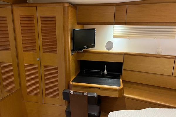 Photo of the 2012 Jeanneau 