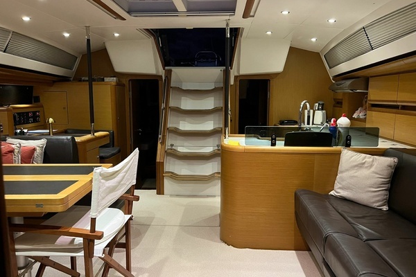 Photo of the 2012 Jeanneau 