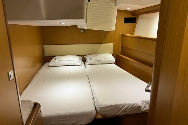 Jeanneau  Yacht For Sale