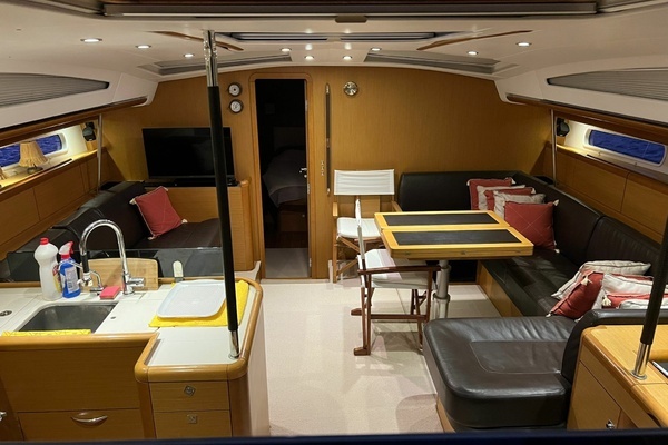 Photo of the 2012 Jeanneau 