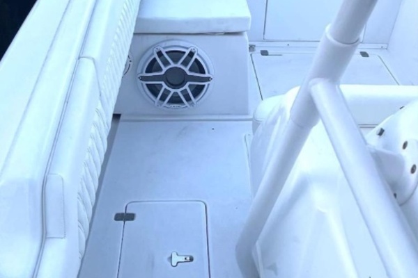 32ft Intrepid Yacht For Sale