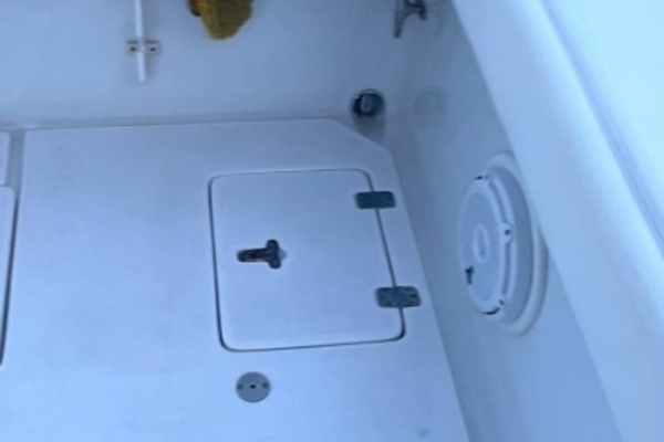 32ft Intrepid Yacht For Sale