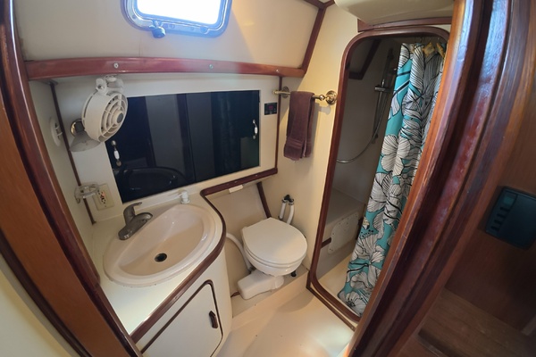 YOLA1 45ft Gulfstar Yacht For Sale