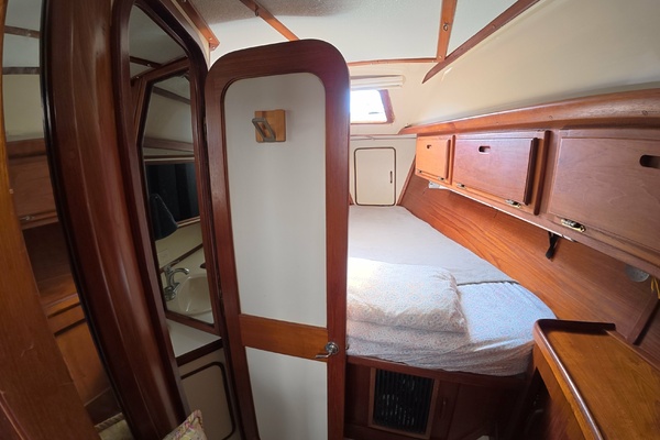 YOLA1 45ft Gulfstar Yacht For Sale