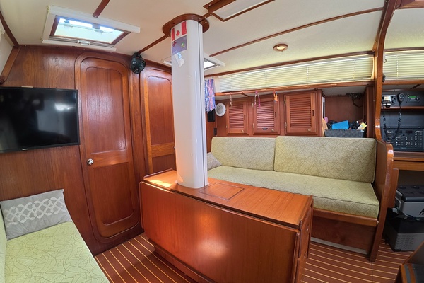 YOLA1 45ft Gulfstar Yacht For Sale